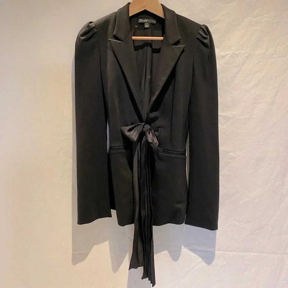 Elizabeth and James Black Bow-Belted Blazer, size 6